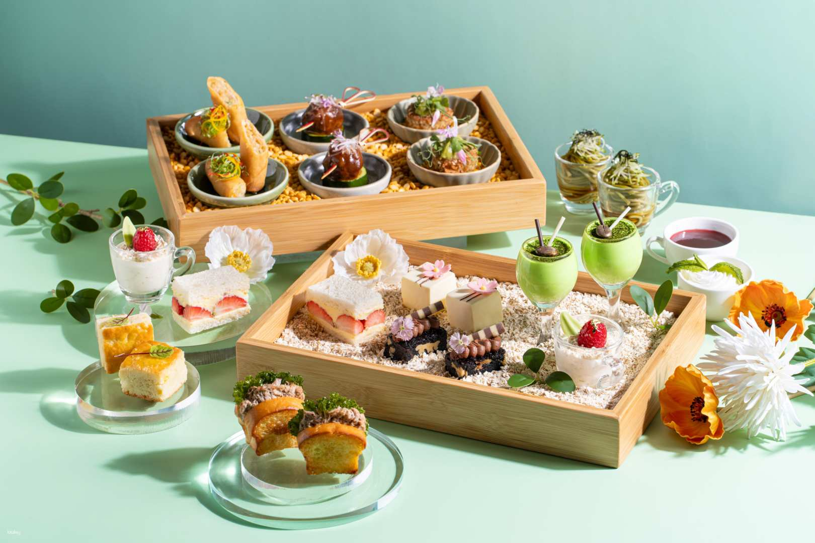 Causeway Bay｜Regal Hongkong Hotel - Tiffany Lounge｜Strawberry Paradise Dessert Buffet｜Hotel Offers 2025 - Photo 1 of 4